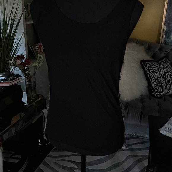 Karen Kane black and white front tank top - Picture 4 of 9